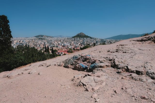 Trois collines, une vue sur l'Acropole – Athènes